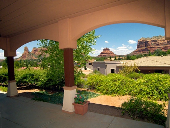 Assisted Living Garden Area Sedona Winds