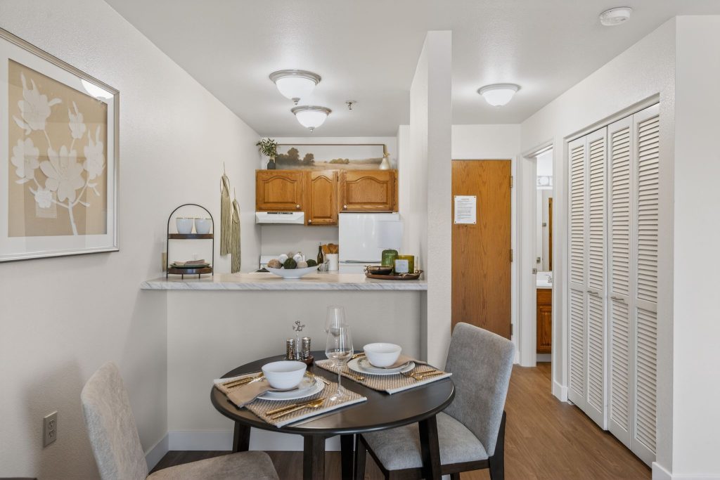 Independent Living vs 55 Plus Communities in Arizona