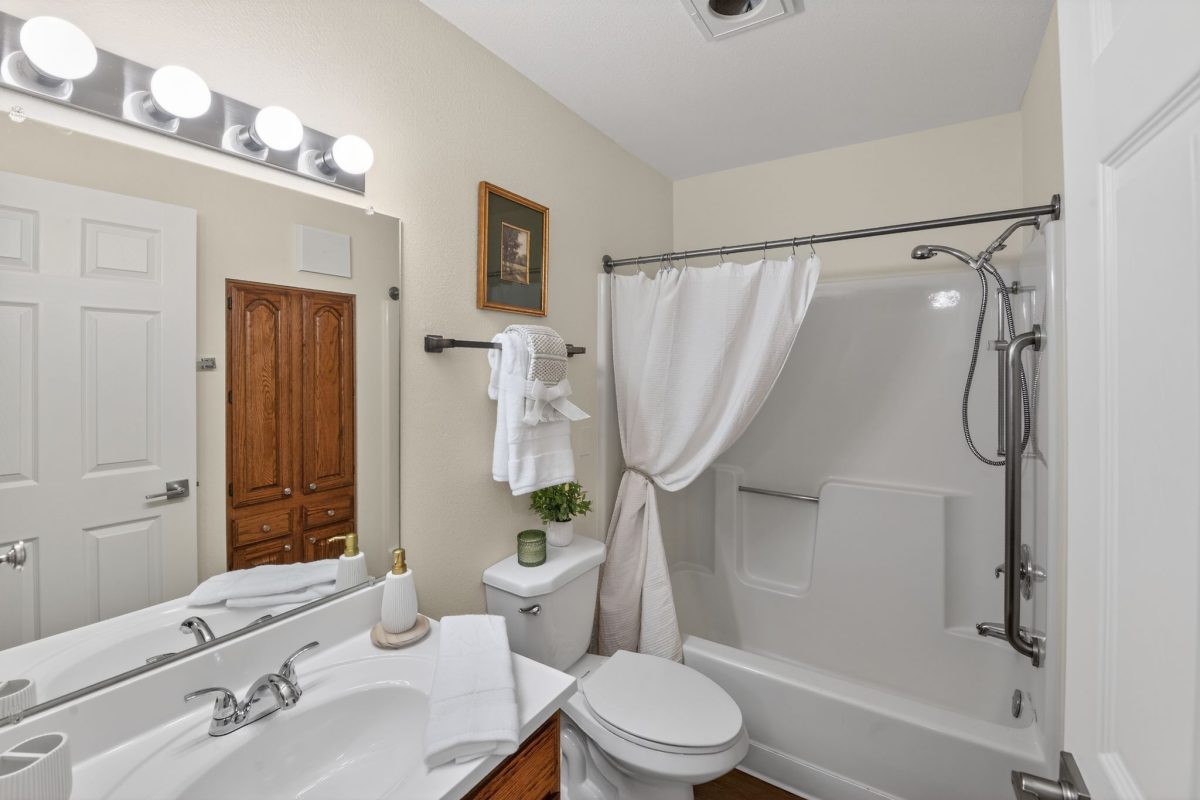SWIL- Model Bathroom SWIL- Model Bathroom
